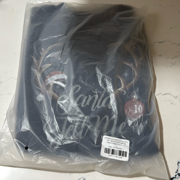 Ariana Grande, Santa Tell Me, Navy Sweatshirt NEW - Picture 2 of 3